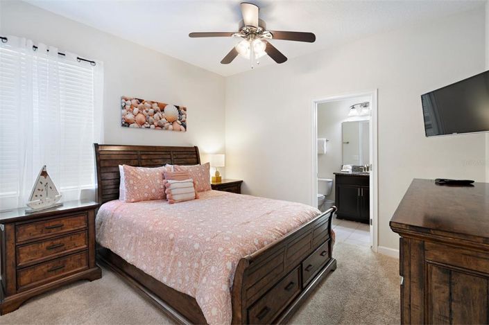 Image No.13-6 Bed Property for sale