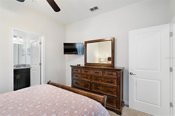 Image No.14-6 Bed Property for sale