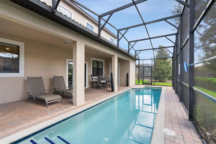 Image No.18-6 Bed Property for sale