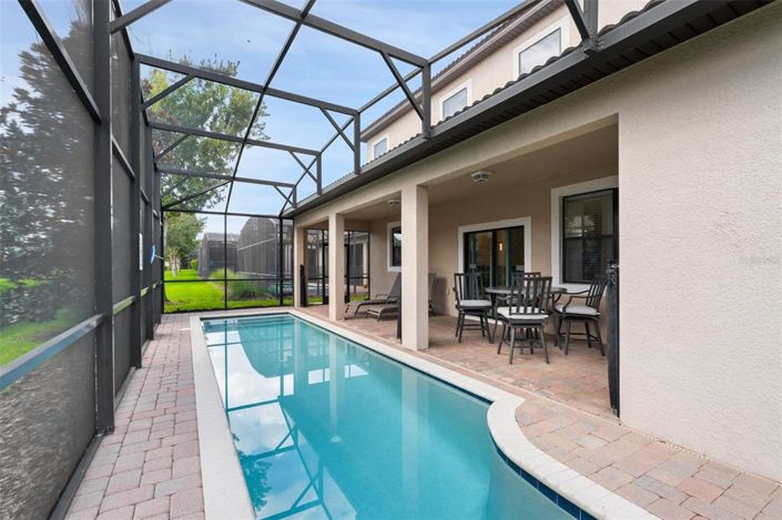 Image No.19-6 Bed Property for sale