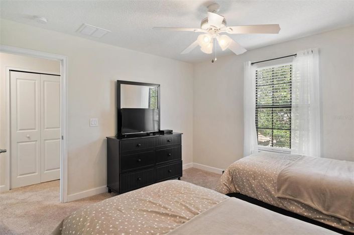 Image No.21-6 Bed Property for sale