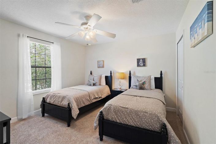 Image No.22-6 Bed Property for sale