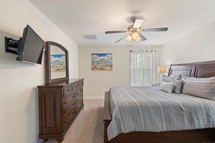 Image No.30-6 Bed Property for sale