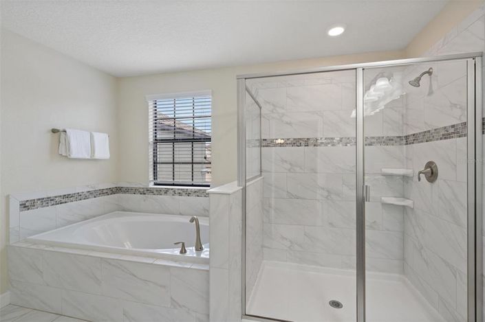 Image No.35-6 Bed Property for sale