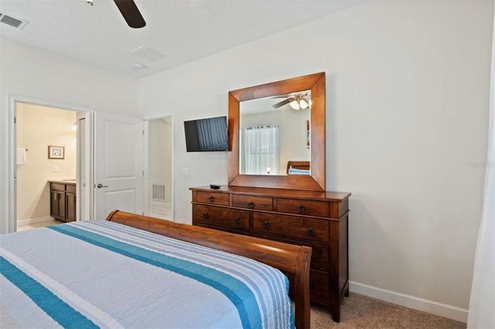 Image No.4-6 Bed Property for sale