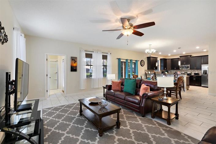 Image No.9-6 Bed Property for sale