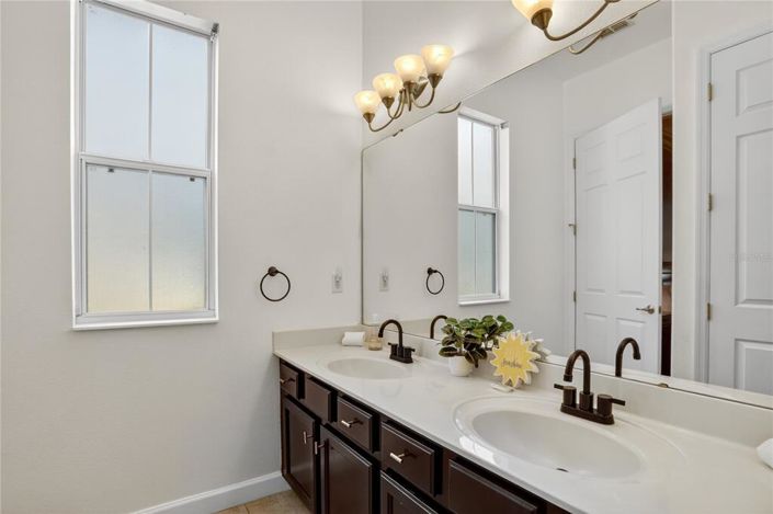 Image No.16-Propriété de 4 chambres à vendre à Reunion