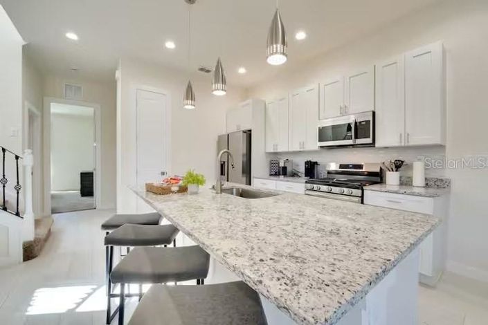 Image No.4-5 Bed Townhouse for sale