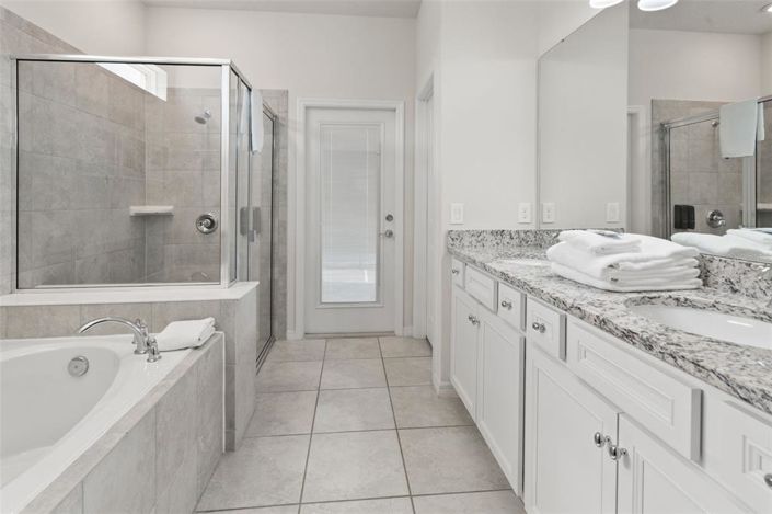 Image No.14-8 Bed Property for sale