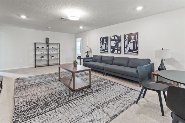 Image No.17-8 Bed Property for sale