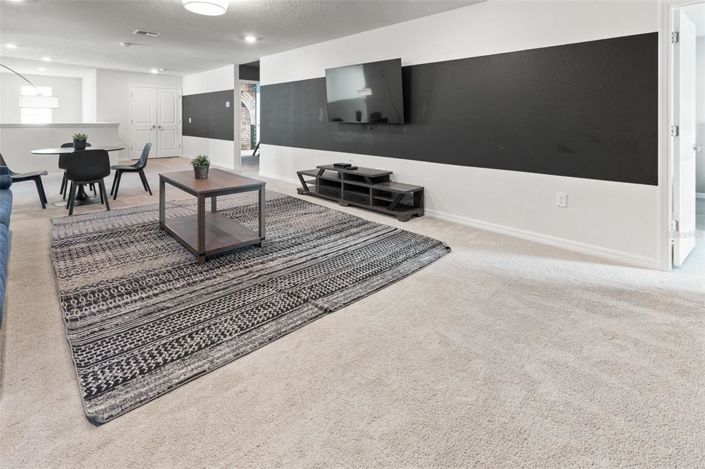 Image No.20-8 Bed Property for sale