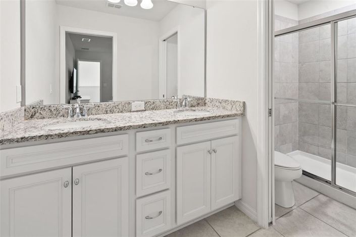 Image No.36-8 Bed Property for sale