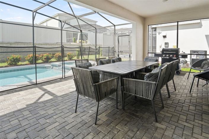 Image No.39-8 Bed Property for sale