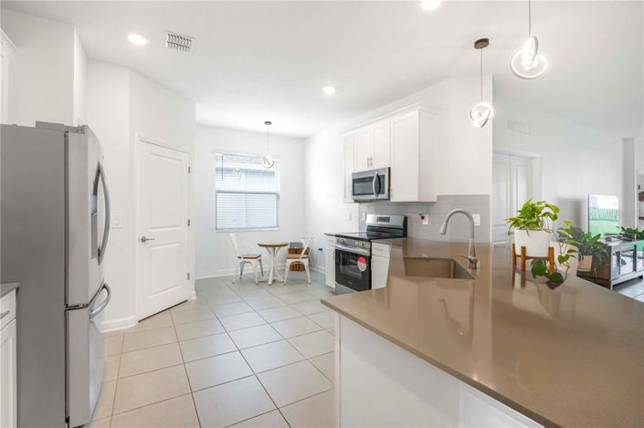 Image No.15-4 Bed Property for sale