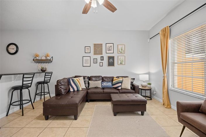 Image No.10-4 Bed Townhouse for sale