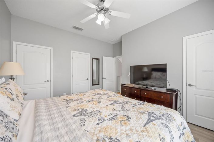 Image No.23-4 Bed Townhouse for sale