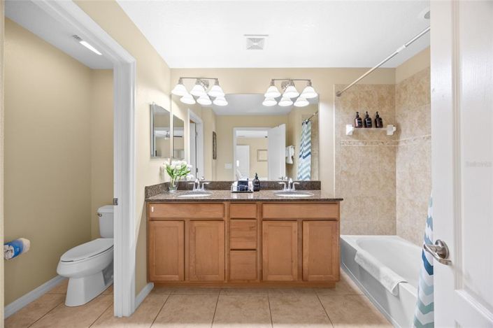 Image No.27-4 Bed Townhouse for sale