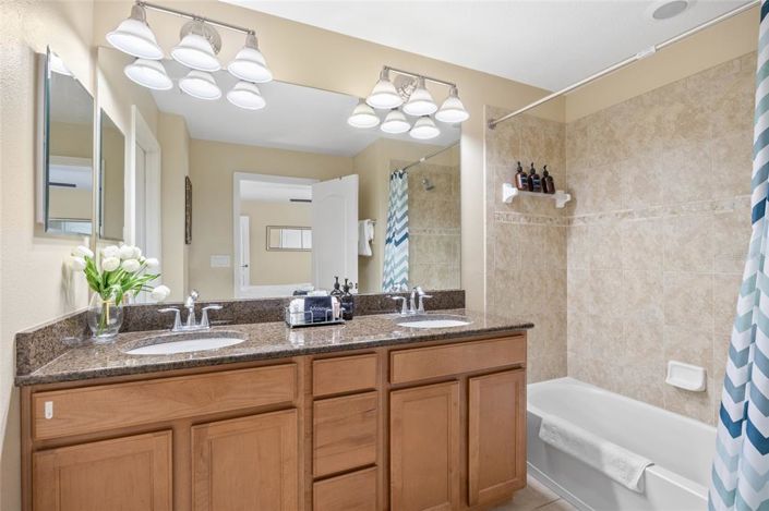 Image No.28-4 Bed Townhouse for sale