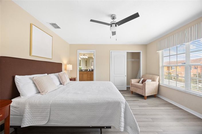 Image No.29-4 Bed Townhouse for sale