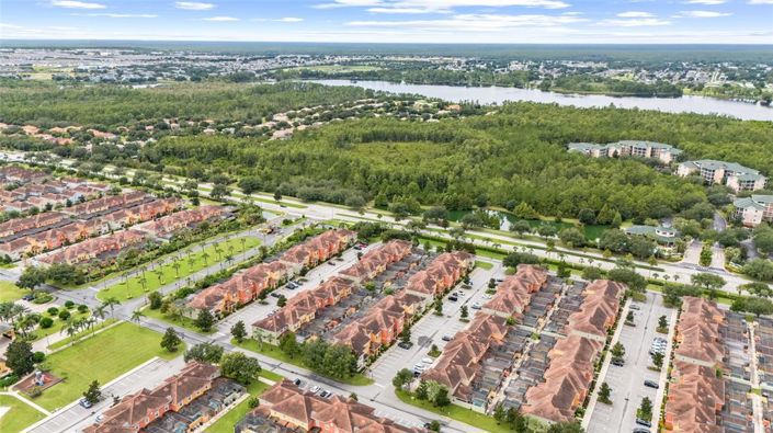 Image No.69-4 Bed Townhouse for sale