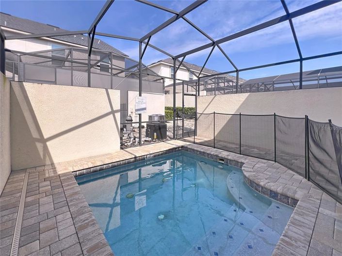 Image No.27-5 Bed Townhouse for sale