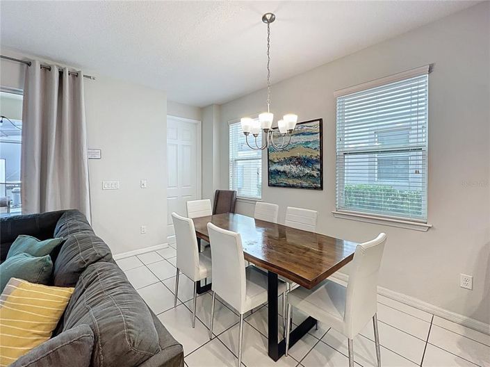 Image No.7-5 Bed Townhouse for sale