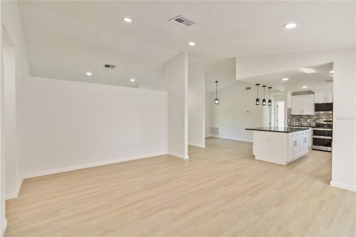 Image No.21-4 Bed Property for sale