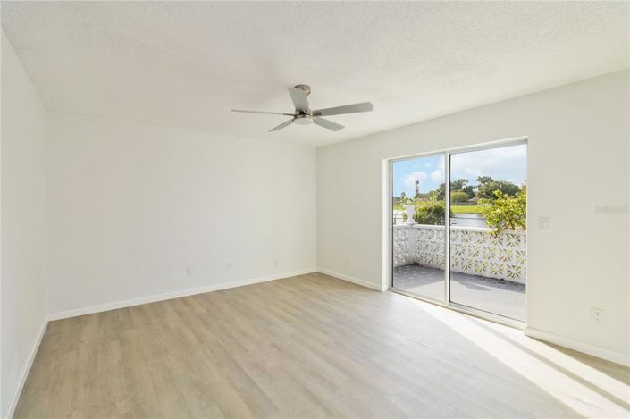 Image No.23-4 Bed Property for sale