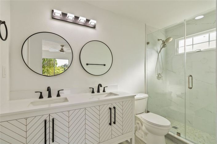 Image No.32-4 Bed Property for sale