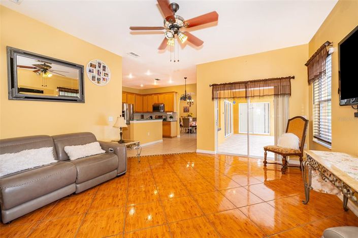 Image No.9-Propriété de 4 chambres à vendre à Kissimmee