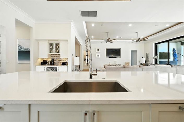 Image No.21-7 Bed Property for sale