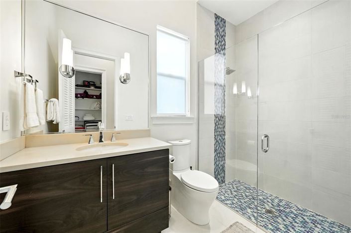 Image No.26-7 Bed Property for sale