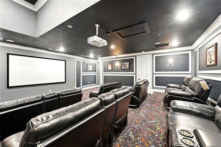 Image No.40-7 Bed Property for sale