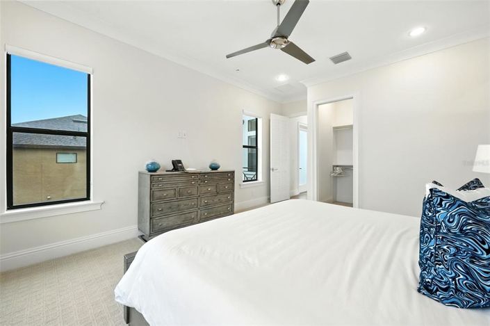 Image No.42-7 Bed Property for sale