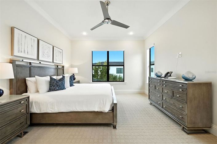 Image No.43-7 Bed Property for sale