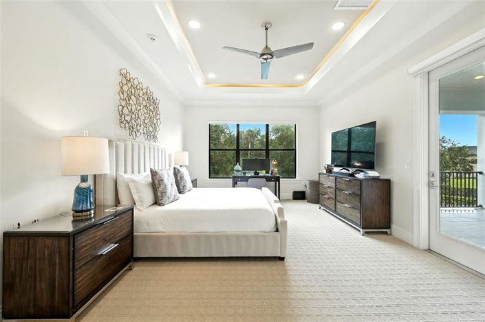 Image No.67-7 Bed Property for sale