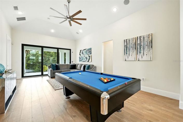 Image No.76-7 Bed Property for sale