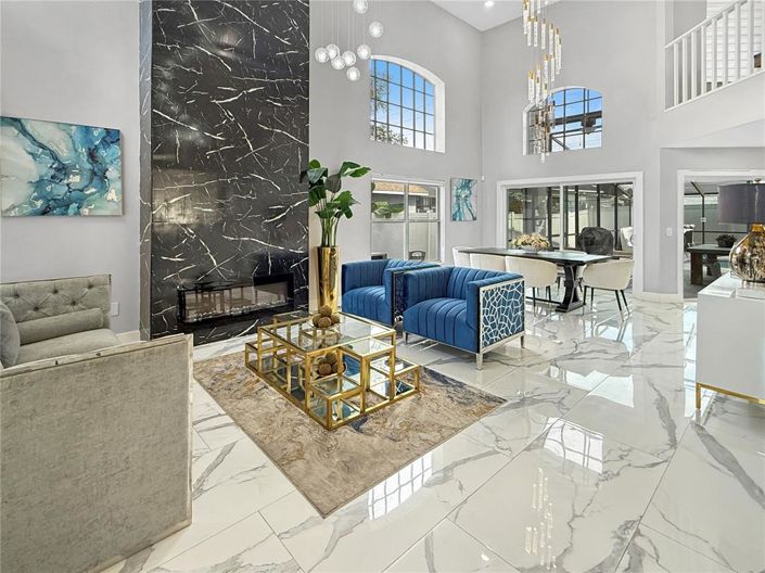 Image No.2-4 Bed Property for sale