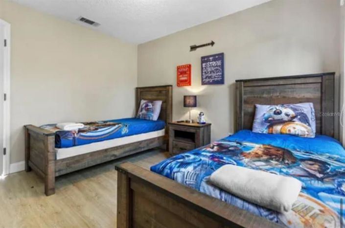 Image No.17-4 Bed Townhouse for sale