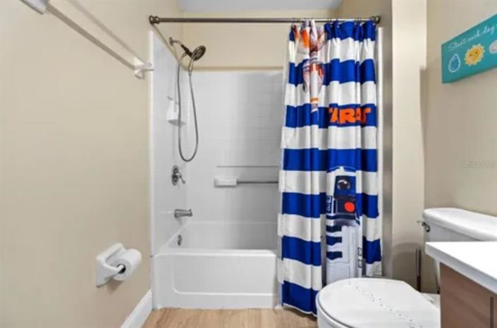 Image No.18-4 Bed Townhouse for sale