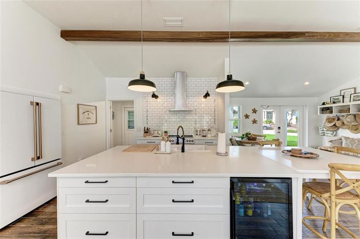 Image No.30-4 Bed Property for sale