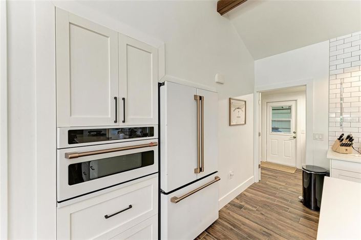 Image No.32-4 Bed Property for sale