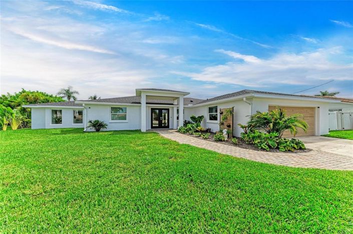 Image No.4-4 Bed Property for sale