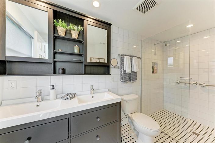 Image No.47-4 Bed Property for sale