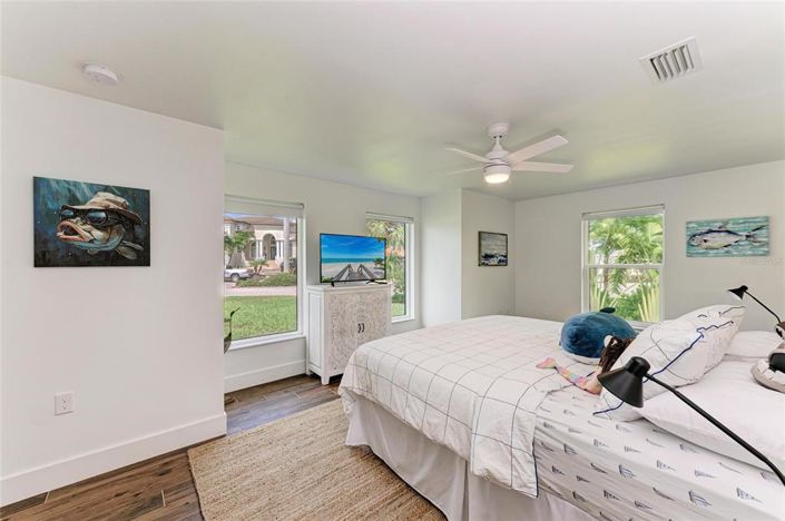 Image No.53-4 Bed Property for sale