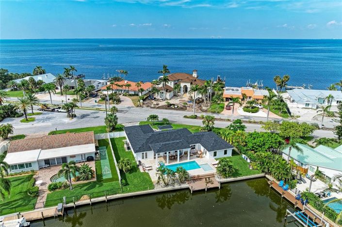 Image No.7-4 Bed Property for sale