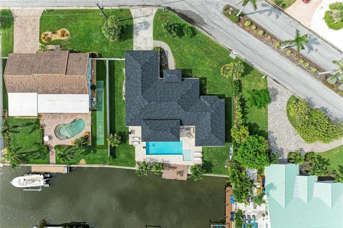 Image No.9-4 Bed Property for sale