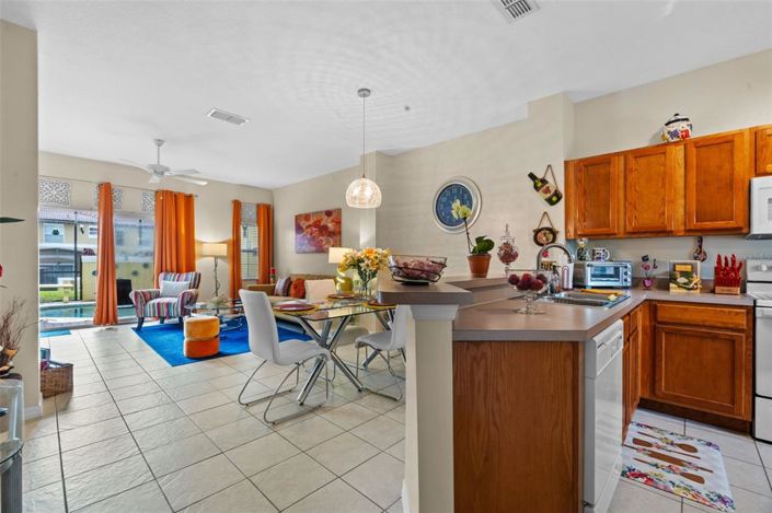 Image No.11-3 Bed Townhouse for sale