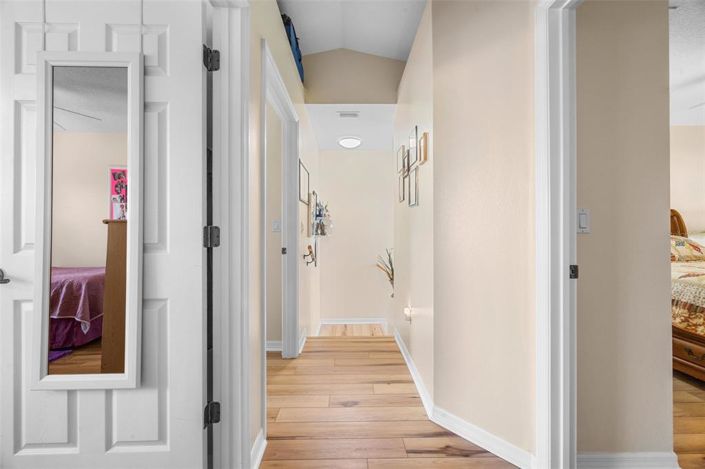 Image No.20-3 Bed Townhouse for sale