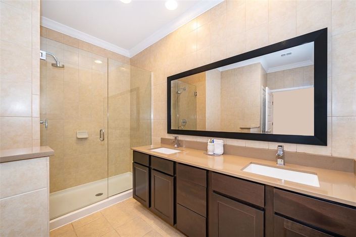 Image No.22-2 Bed Townhouse for sale